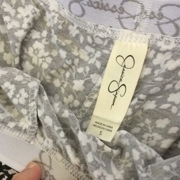 NWT Jessica Simpson’s black gray shorts ruffle hem - Picture 5 of 7